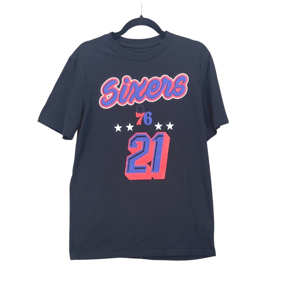 NBA Philadelphia 76ers Joel Embiid 21 Black Graphic T-Shirt Mens Medium
